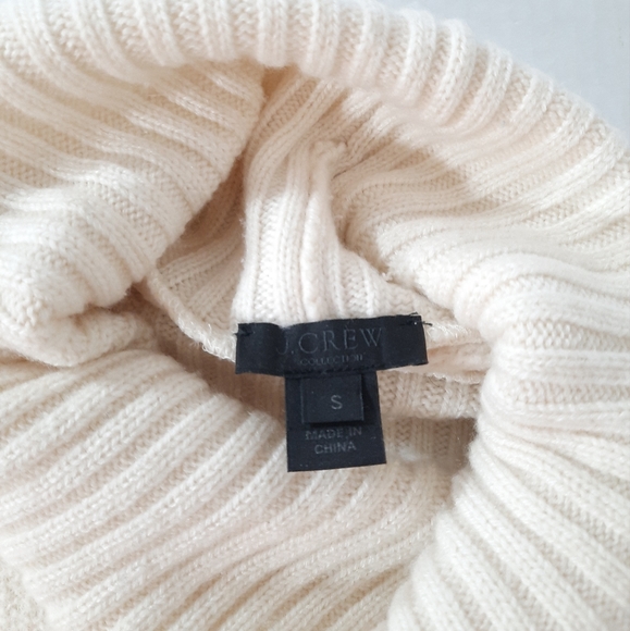 J Crew Collection Cashmere Trim Relaxed Fleece Turtleneck - Picture 6 of 6